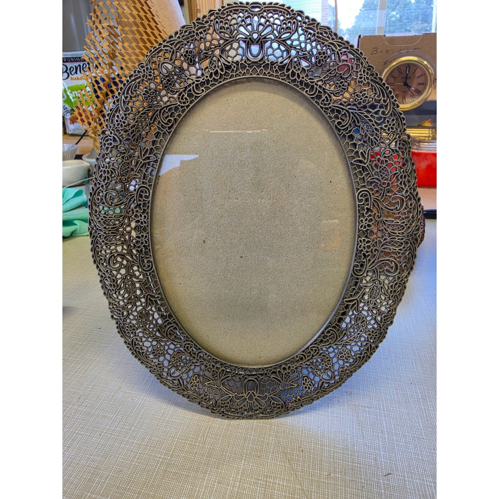 Vintage Silver Filigree Oval Picture Frame Ornate Metal Floral Scroll 5x7 9x7